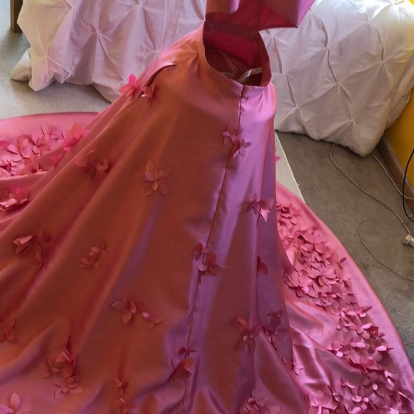 Sherri Hill Prom Dress - Picture 4 of 5